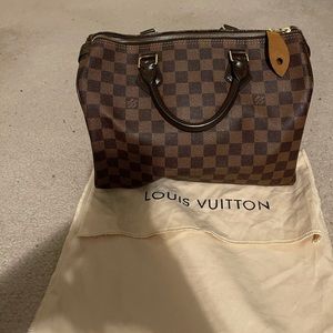 Louis Vuitton speedy